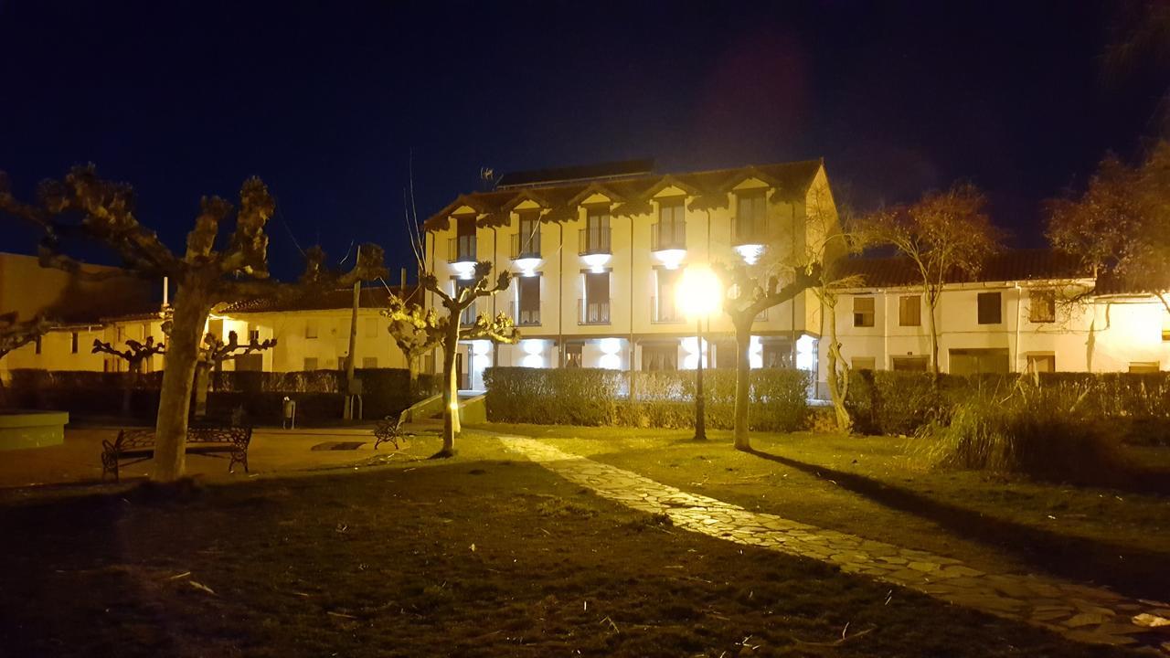 La Casa De Los Soportales Мансілья-де-лас-Мулас Екстер'єр фото